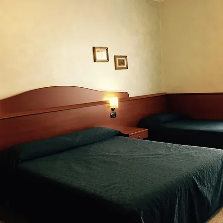 Aurora Hotel
