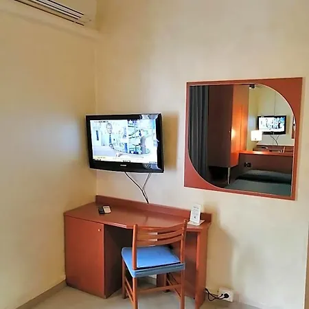 Hotel Aurora *