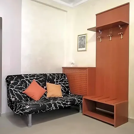 Aurora Hotel *