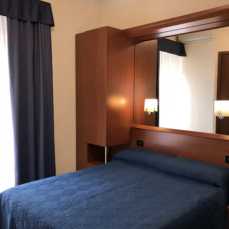 Aurora Hotel