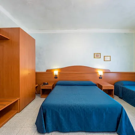 Aurora Hotel