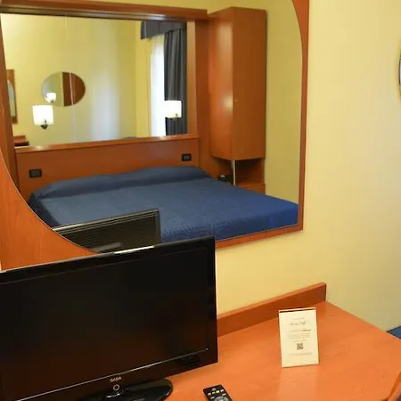 Aurora Hotel Milán