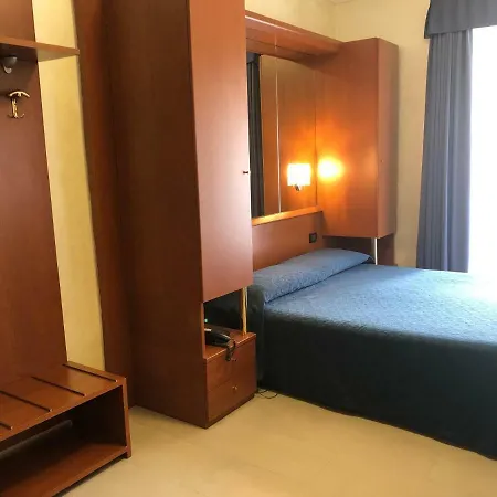 Aurora Hotel